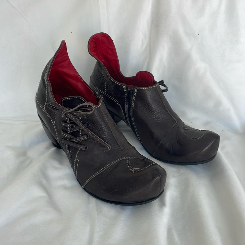 Tiggers Women TIGGERS leather ankle boots dark brown(tint reddish)